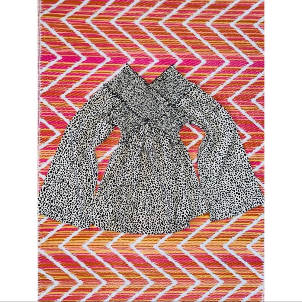 ***SOLD***🖤Blouse🖤 - Picture 3 of 5